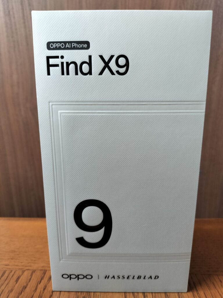 OPPO Find X9の外箱正面